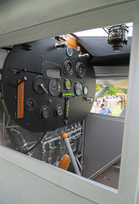 Cockpit_1607.jpg