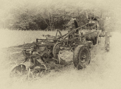 Tractor and Plow_7755.jpg