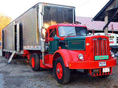 Autocar with Van_5701.jpg