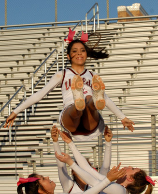 103football 020cheersweb.jpg