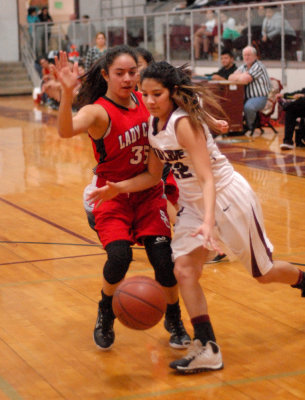 16lobosbb 224varsityweb.jpg