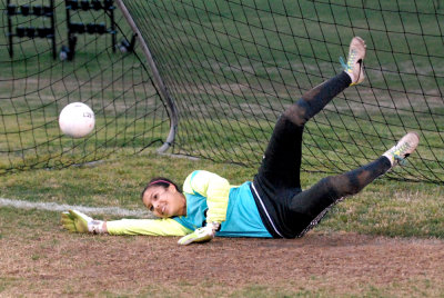 33soccer 016girlssoccerweb.jpg