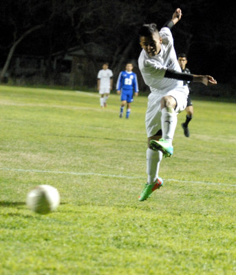 36soccerboys 202boysweb.jpg