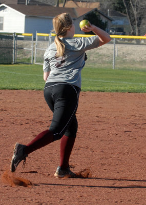 26sports 029softbal6.jpg
