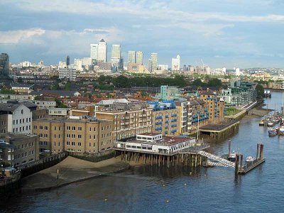 looking downstream towards canary wharf