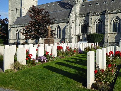 military graves, many Canadians