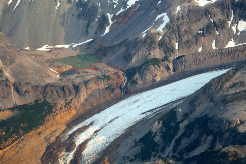 Katmai-from-Plane.gif