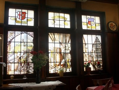 Windows in restaurant Zom Stffje