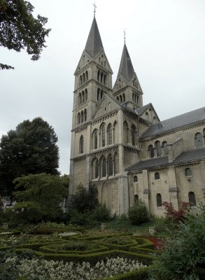 De Onze Lieve Vrouwe Munsterkerk (Munsterchurch)