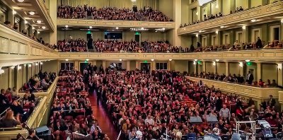 Ca Ira audience from the stage