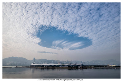 Punch hole cloud over Hong Kong on 19 Jan 2015