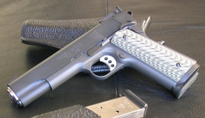 Guns 004.JPG