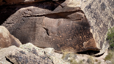 Newspaper Rock Petrified Forest  HDR 2 DSC05482.jpg