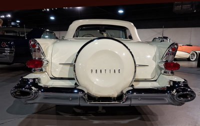 1957 Pontiac d (MFNR).jpg