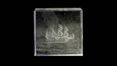Lazer Etched Crystal Cube 01230.jpg