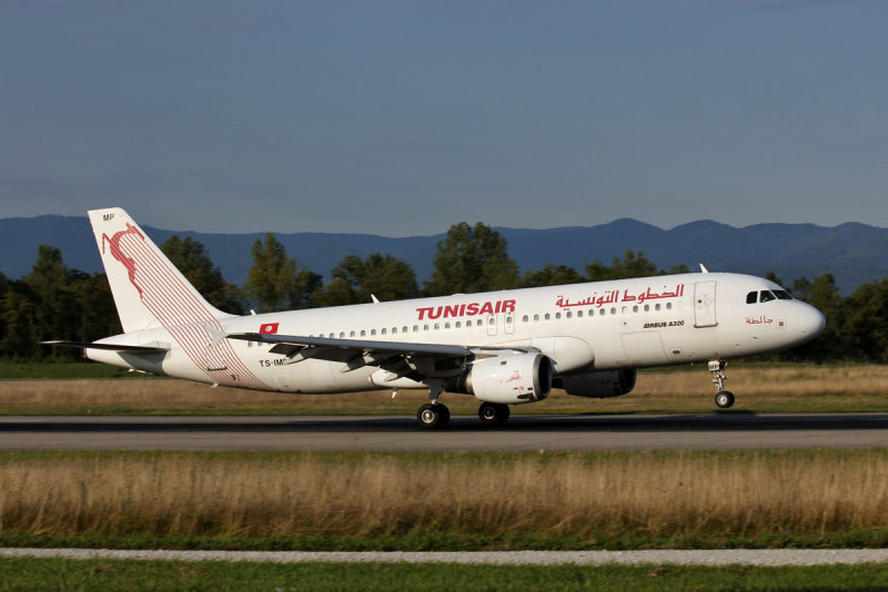 70256_A320_TunisAir_BSL13