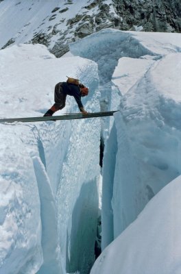 In the icefall of the Khumbu glacier 2