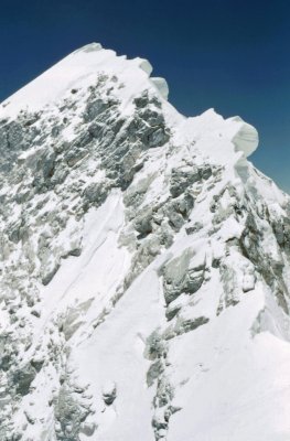 ridge on the way to the Everest summit