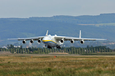 70102_AN225_Antonov_BSL13