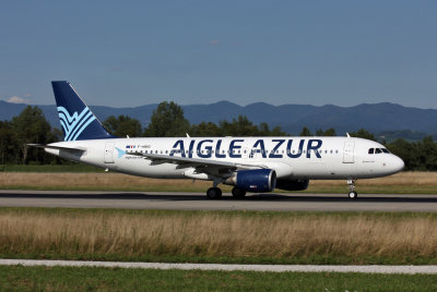 70235_A320_AigleAzur_BSL13