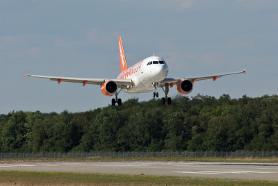 70228_A319_EasyJet_BSL13