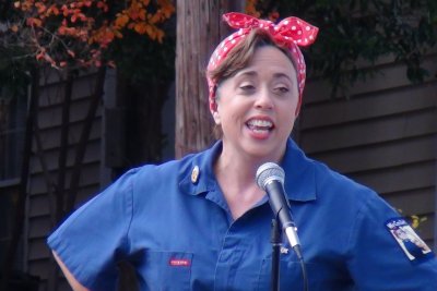 Carol Cain Rosie the Riveter RH DSC00330C.JPG