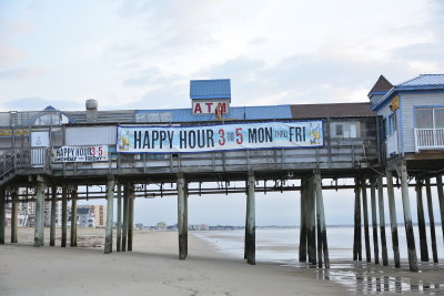 Happy Hour at OO Beach