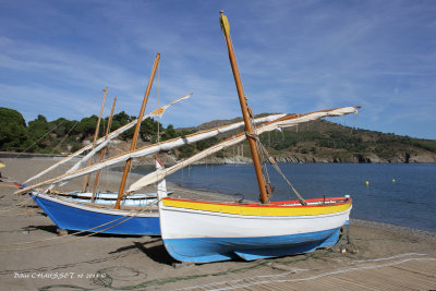 Bateaux sur la plage de l'anse de Paulille (66)