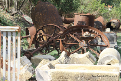 Reste de pices d'usine de la poudrerie du site de Paulille (66)