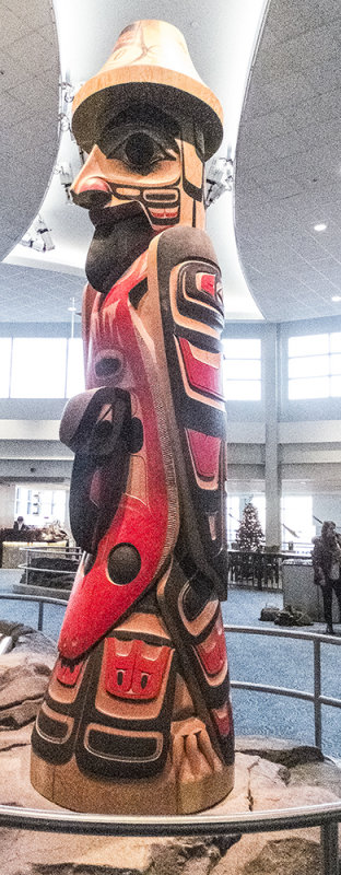  Totem pole at Vancouver Airport 1