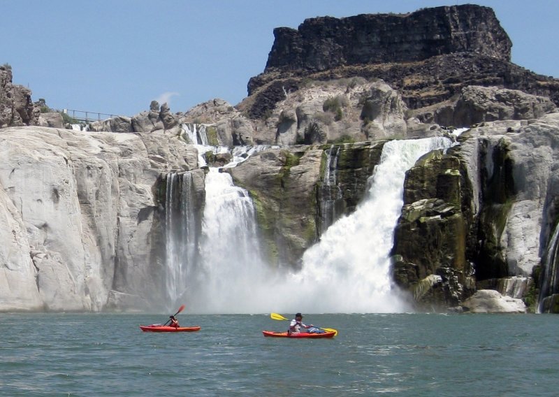 Tom Huson with Friend Tara Fiscus in front of Idahos Shoshone Falls