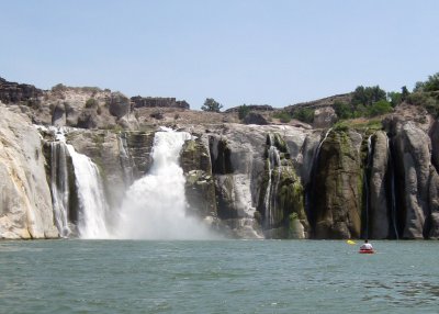 Tom Huson in front of Idaho's Shoshone Falls
