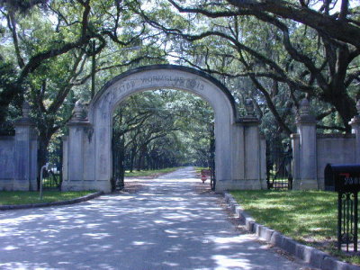 The entrance to Wormsloe