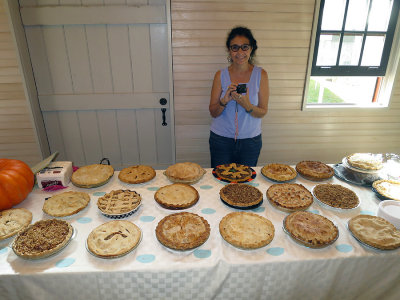 JSM Homestead Apple Fest Pies with a Happy Donna