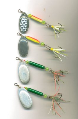Size 4 and 5 Texas bass spinners.jpg