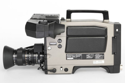 Sony DXC-1640P - 1024 -  (1 von 5).jpg