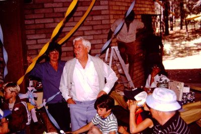 Uncs_80th_party_1985-18.JPG