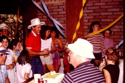 Uncs_80th_party_1985-6.JPG