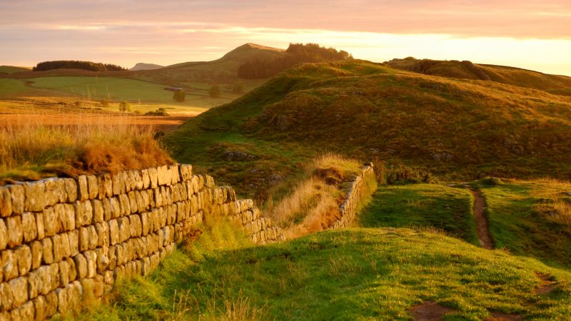 Dawn  light  on  Peel  Crags