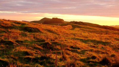 Sunrise  over  Peel  Crags / 3