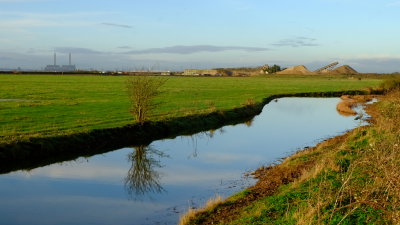 Looking  back  to  Cliffe  Fort