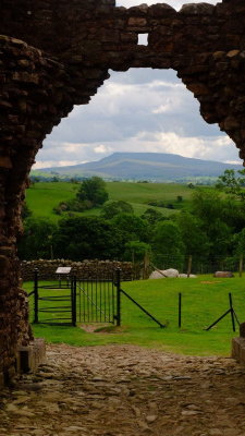 Looking  south  to  Wensleydale