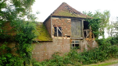 A  dilapidated  barn