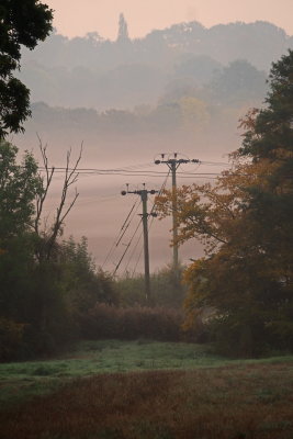 A  misty  dawn  at  Beckley .