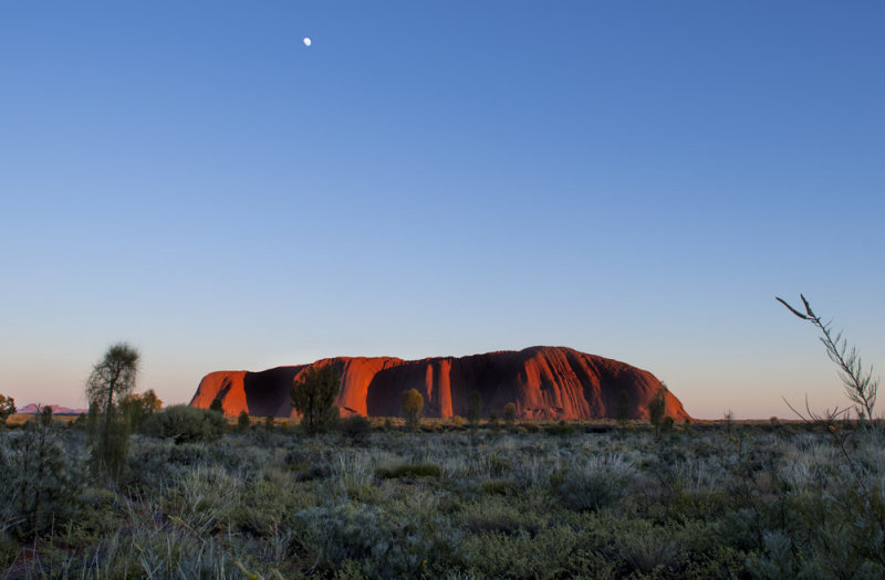 Ayers Rock Sunrise with Moon 6021