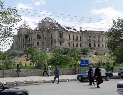 Kabul:  Darulaman Palace, now in ruins.jpg