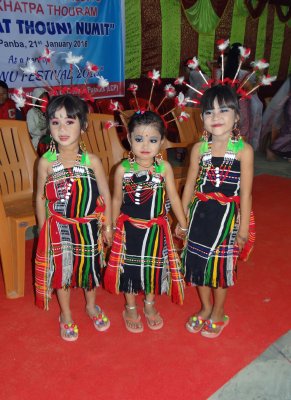 Young dancers at festival dedicated to godess of wealth