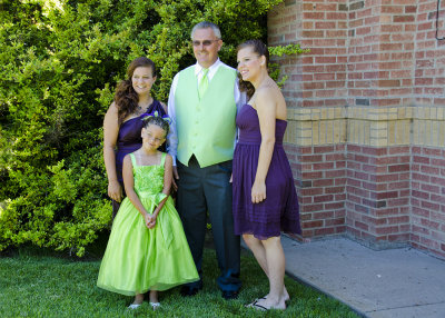 Rashelle w/daughter Justice, groom Virgil and Amanda