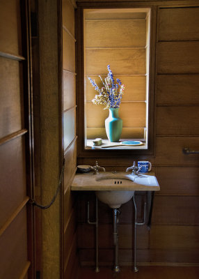 Frank Lloyd Wright Bath