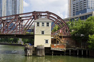 Lift Bridge Pivot House